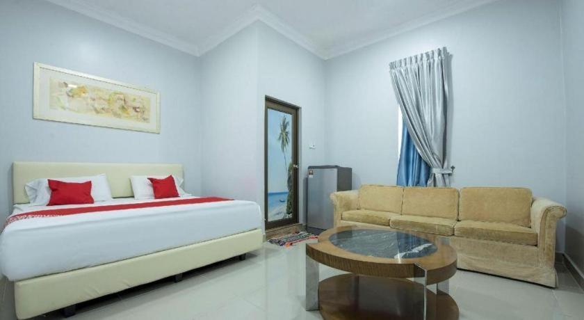 Oyo 90234 Sungai Rengit City Resort 2 Kampung Sungai Rengit Exterior foto