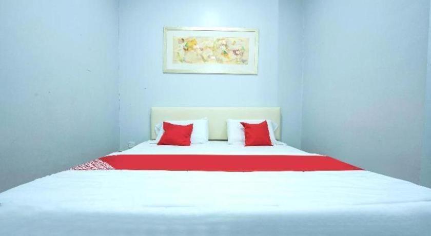 Oyo 90234 Sungai Rengit City Resort 2 Kampung Sungai Rengit Exterior foto