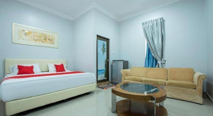 Oyo 90234 Sungai Rengit City Resort 2 Kampung Sungai Rengit Exterior foto